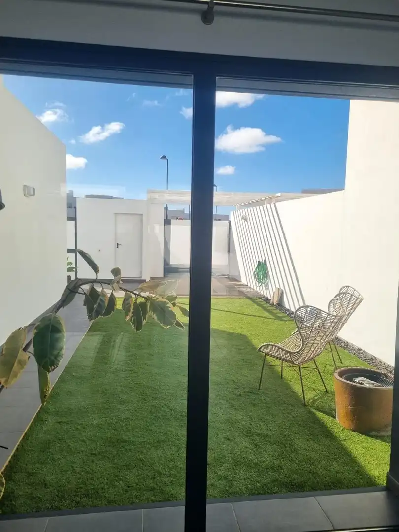 Terrassa de Dúplex en venda en La Oliva amb Jardí privat, Traster i Piscina