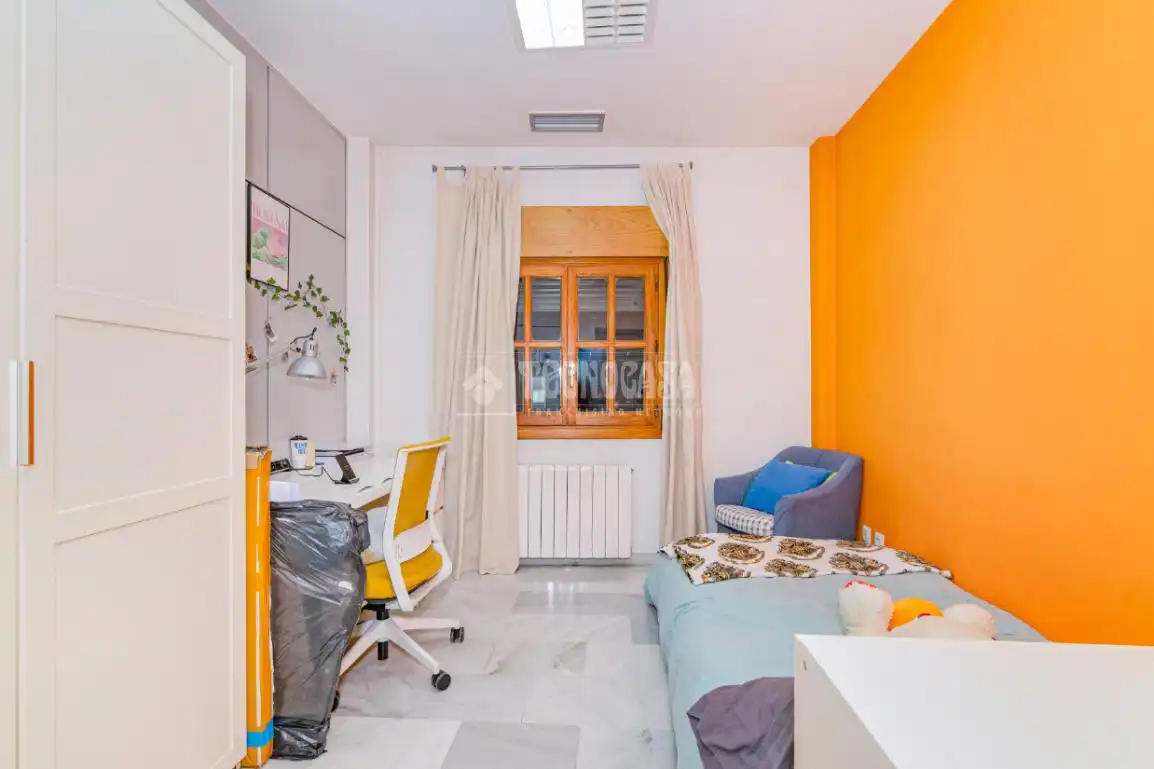 Schlafzimmer von Wohnung zum Verkauf in Granada mit Heizung