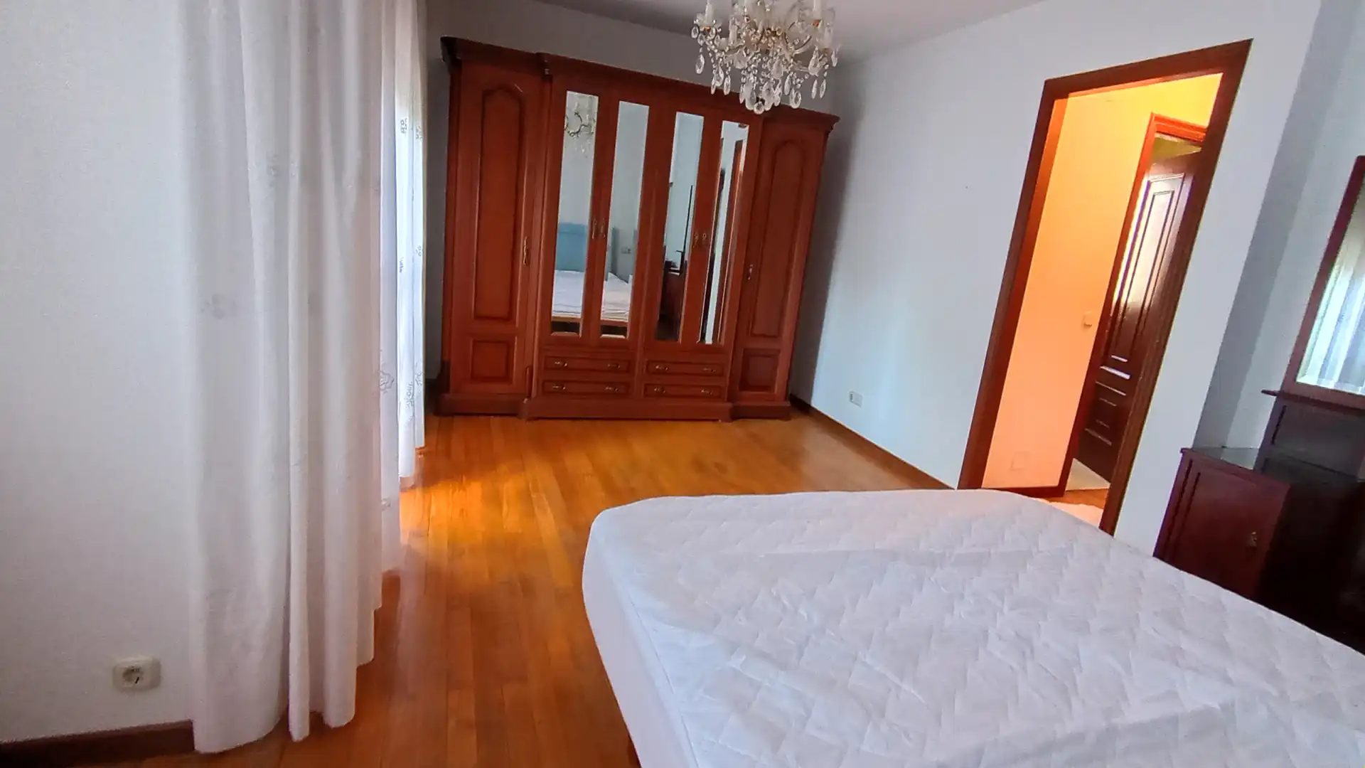 Habitación de Piso de alquiler en Teo con Amueblado, Horno y Lavadora