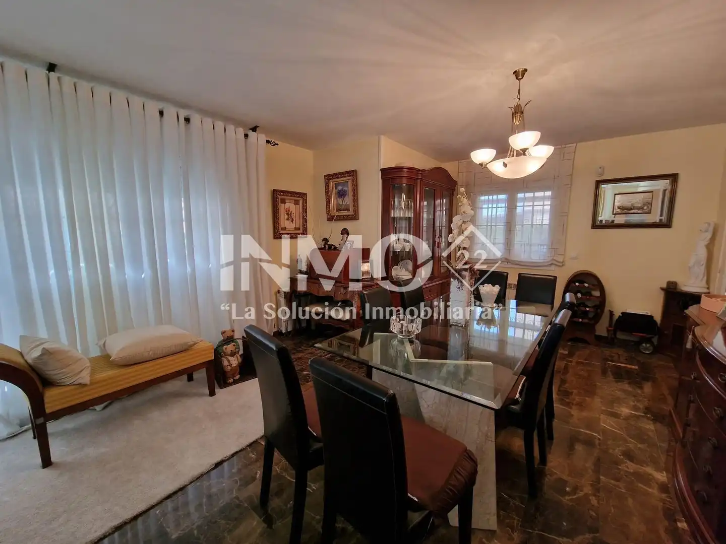 Detached house with pool for sale in Carrer Moscú, imagen 7