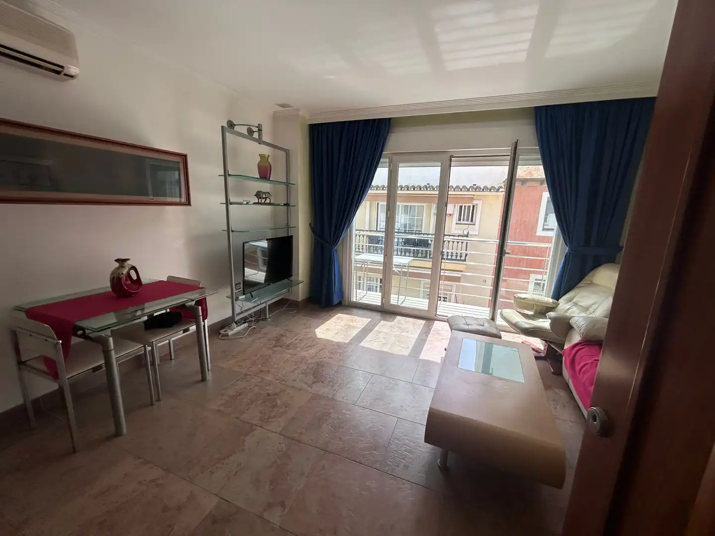 Sala de estar de Edificio en venta en Torremolinos