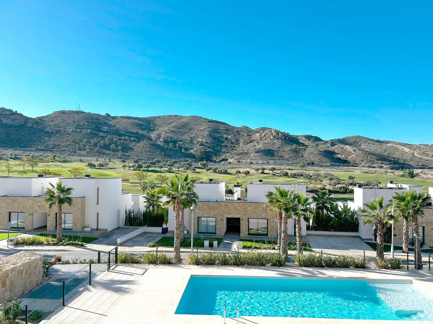 Adosado con piscina en venta en Monforte del Cid, imagen 3