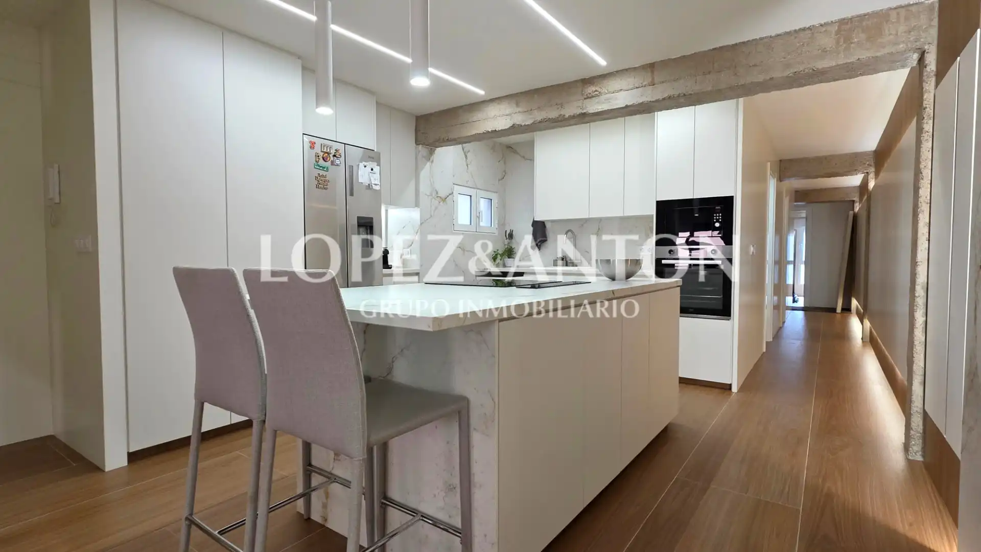 Kitchen of Flat for sale in L'Eliana  with Air Conditioner and Balcony