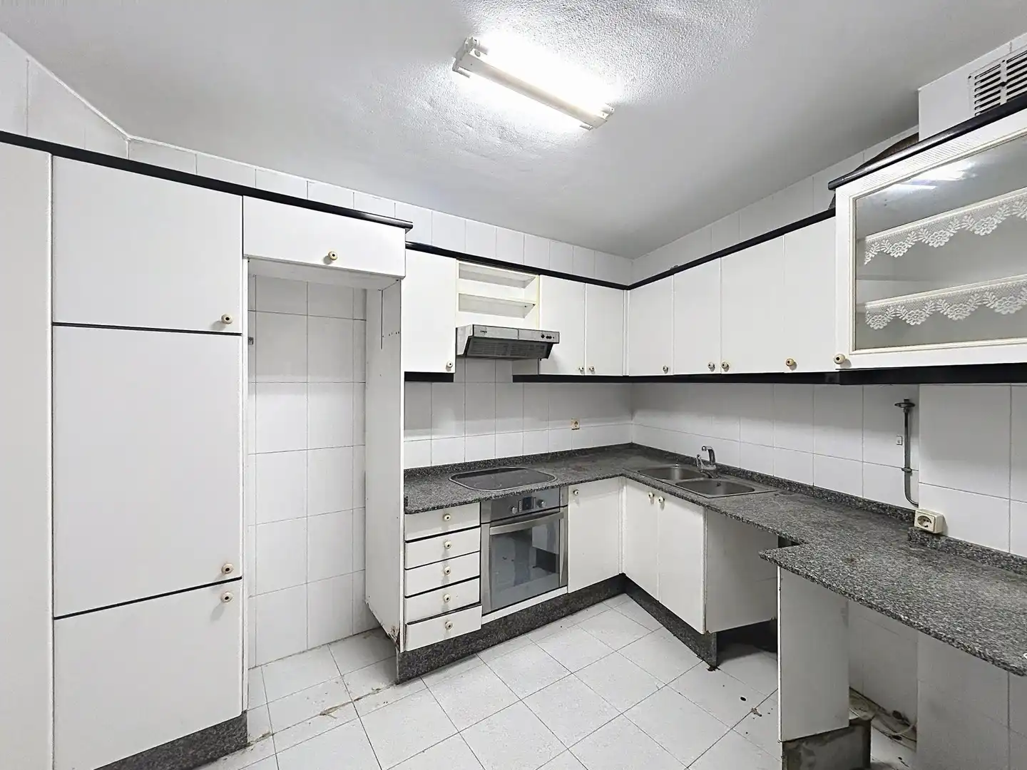 Küche von Wohnung zum Verkauf in Padrón
