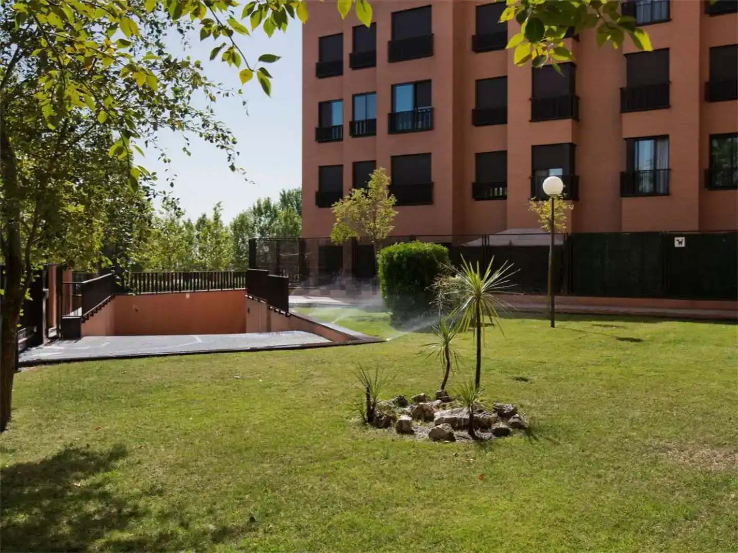 Garten von Wohnung zur Miete in  Madrid Capital mit Klimaanlage, Schwimmbad und Balkon