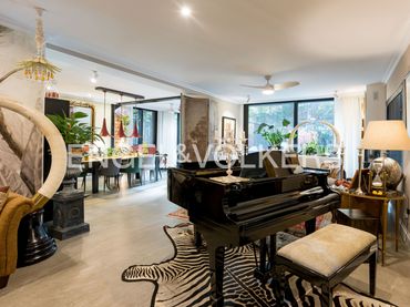 Casa con piscina in vendita a Ciudad Lineal