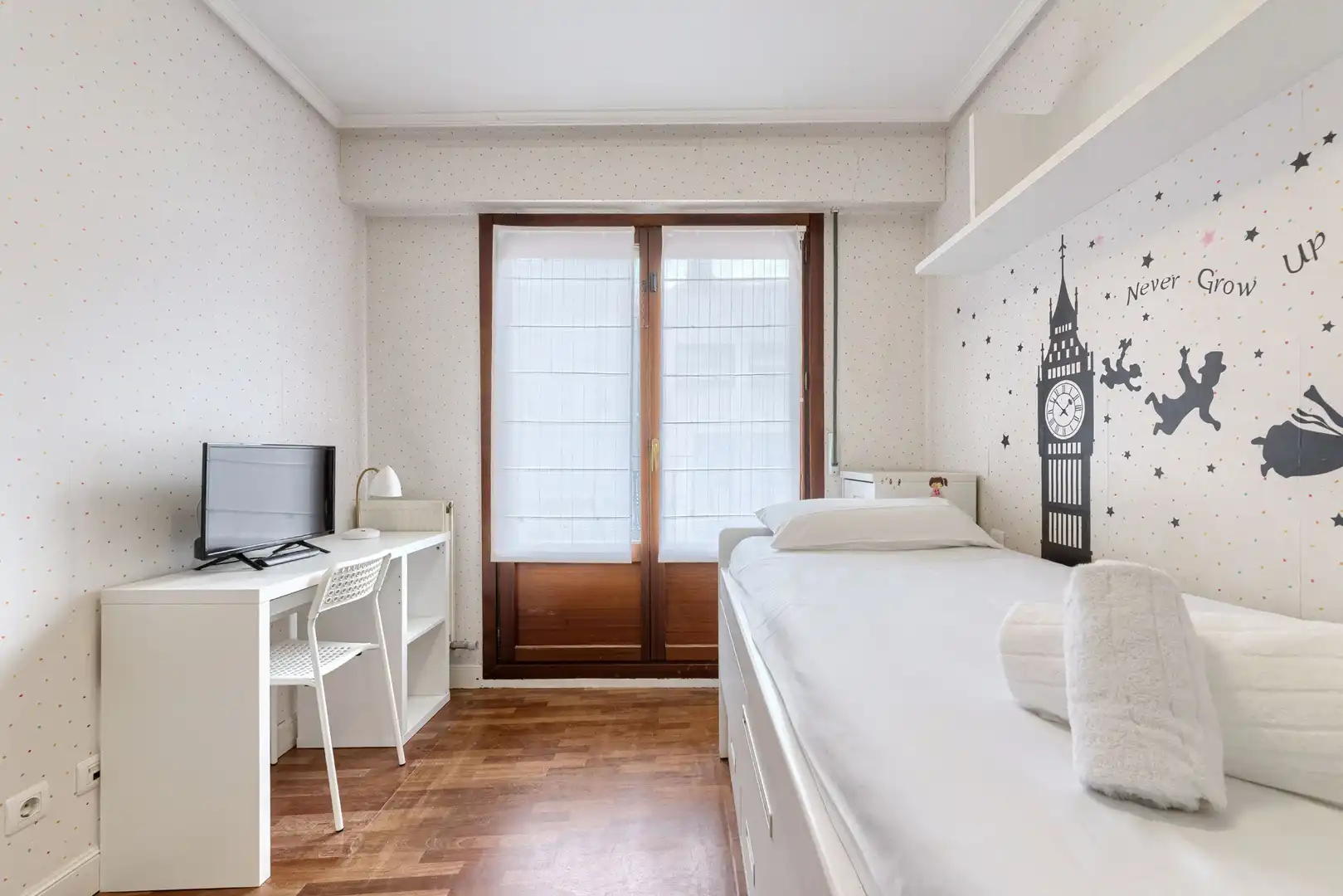 Bedroom of Flat for rent in Bilbao   with Heating, Furnished and Oven
