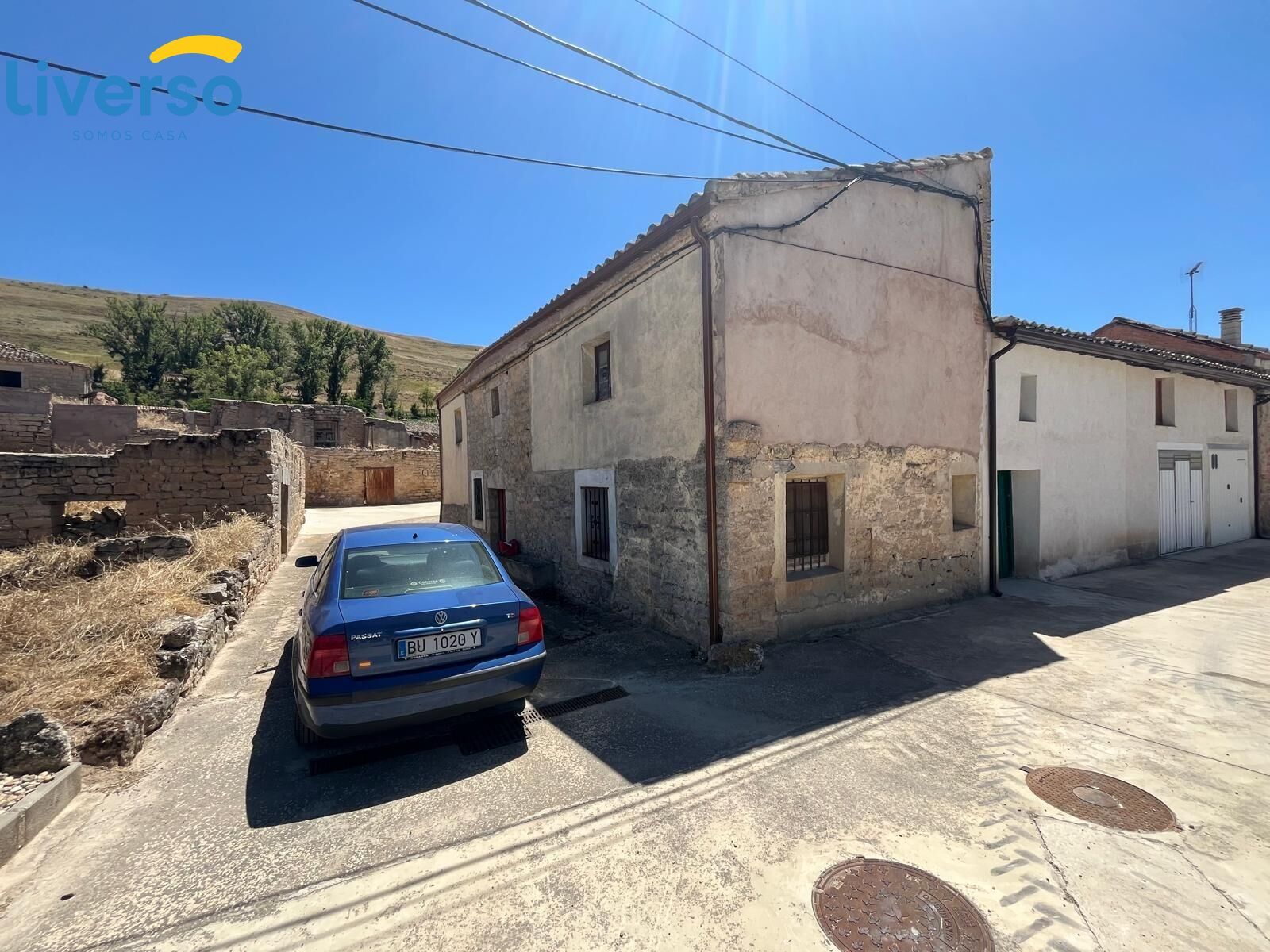 Exterior view of House or chalet for sale in Barrio de Muñó  with Private garden