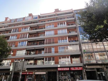 Exterior view of Flat for sale in Bilbao   with Storage room, Furnished and Balcony