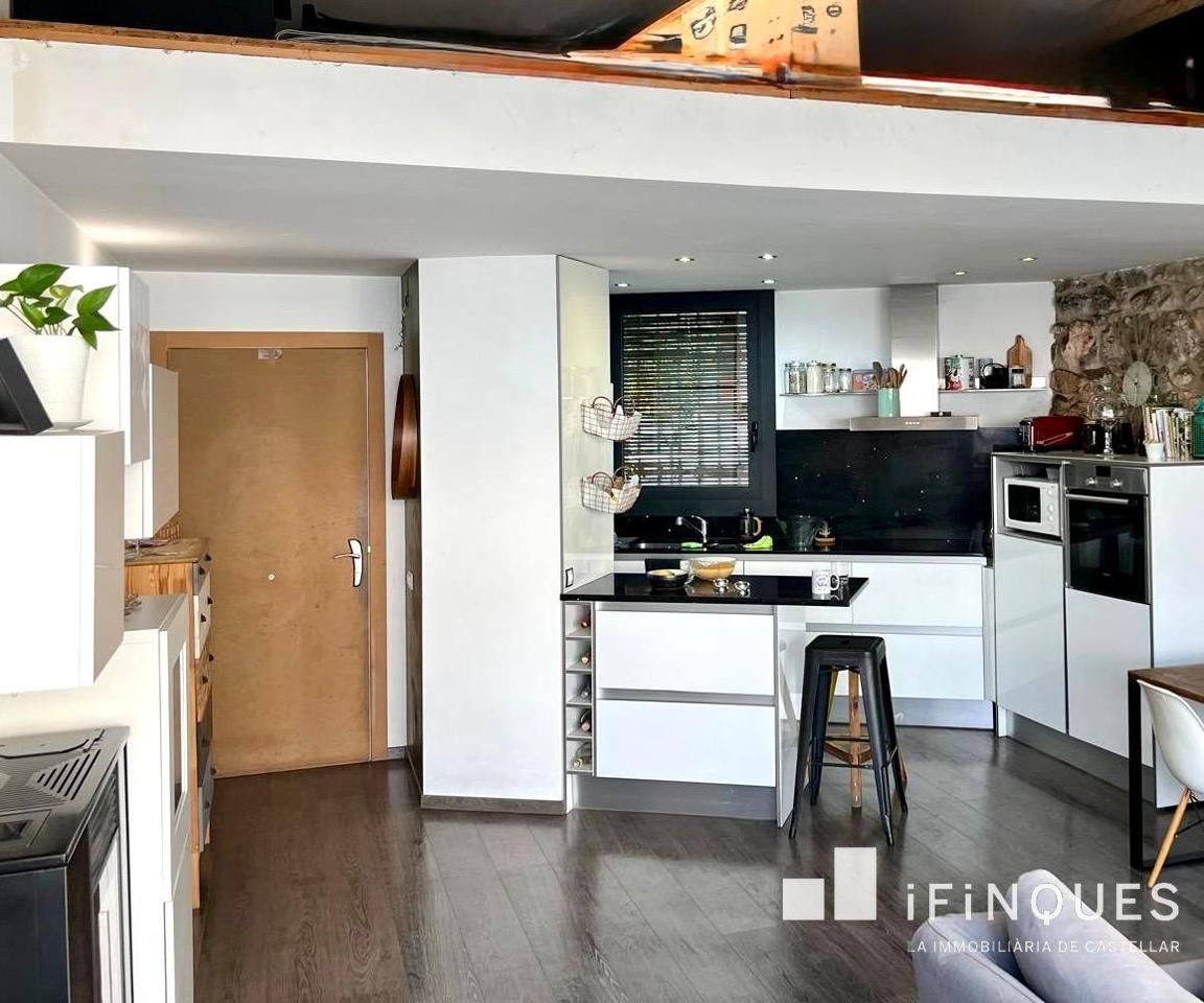 Cuina de Casa o xalet en venda en Castellar del Vallès amb Aire condicionat, Jardí privat i Parquet