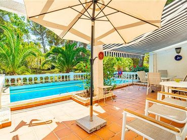 Detached house with balcony for sale in Santa Ponça
