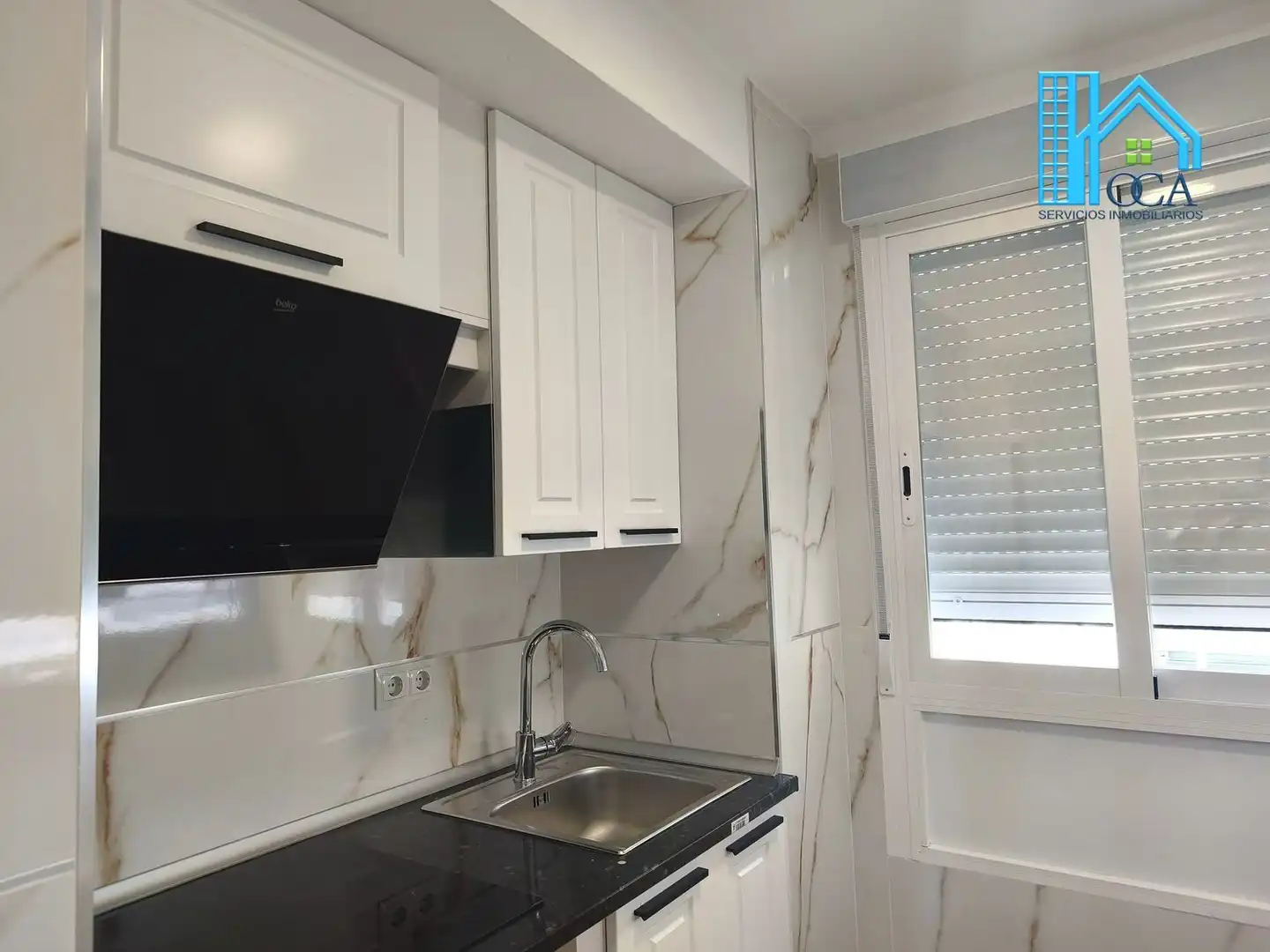 Cocina de Piso en venta en Móstoles con Aire acondicionado, Jardín privado y Piscina comunitaria