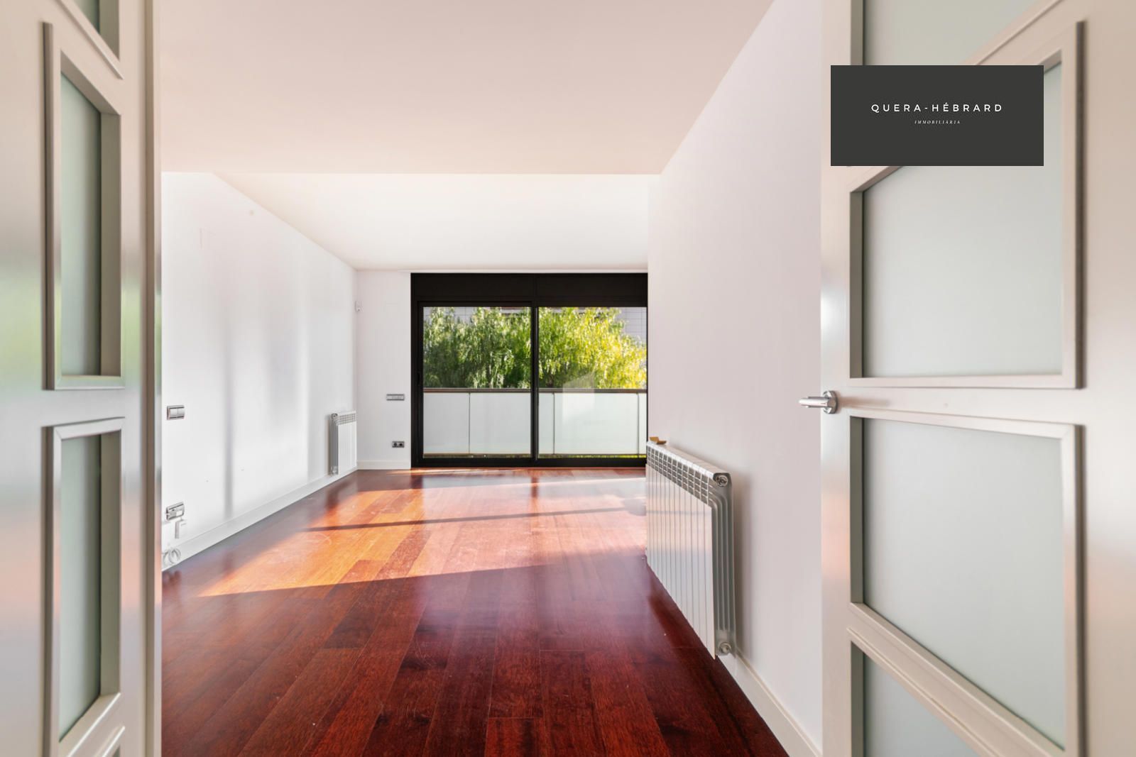 Bedroom of Flat for sale in Sitges  with Air Conditioner, Heating and Parquet flooring