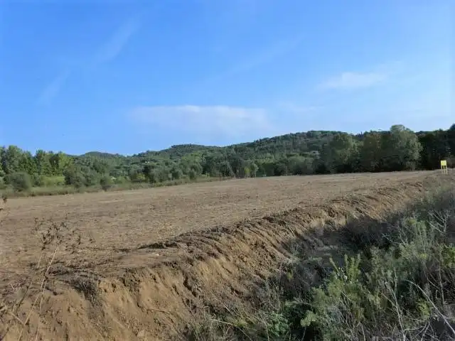 Terreno industrial en venta en Riells i Viabrea