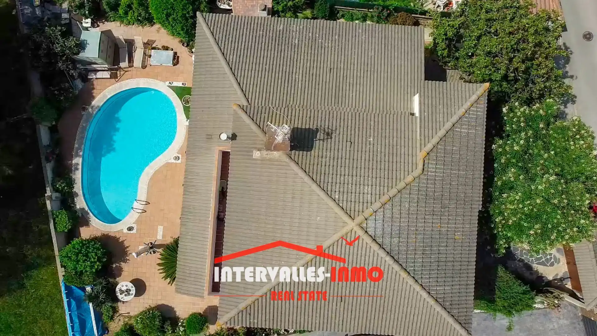 Vista exterior de Casa o chalet en venta en Palau-solità i Plegamans con Aire acondicionado, Calefacción y Jardín privado