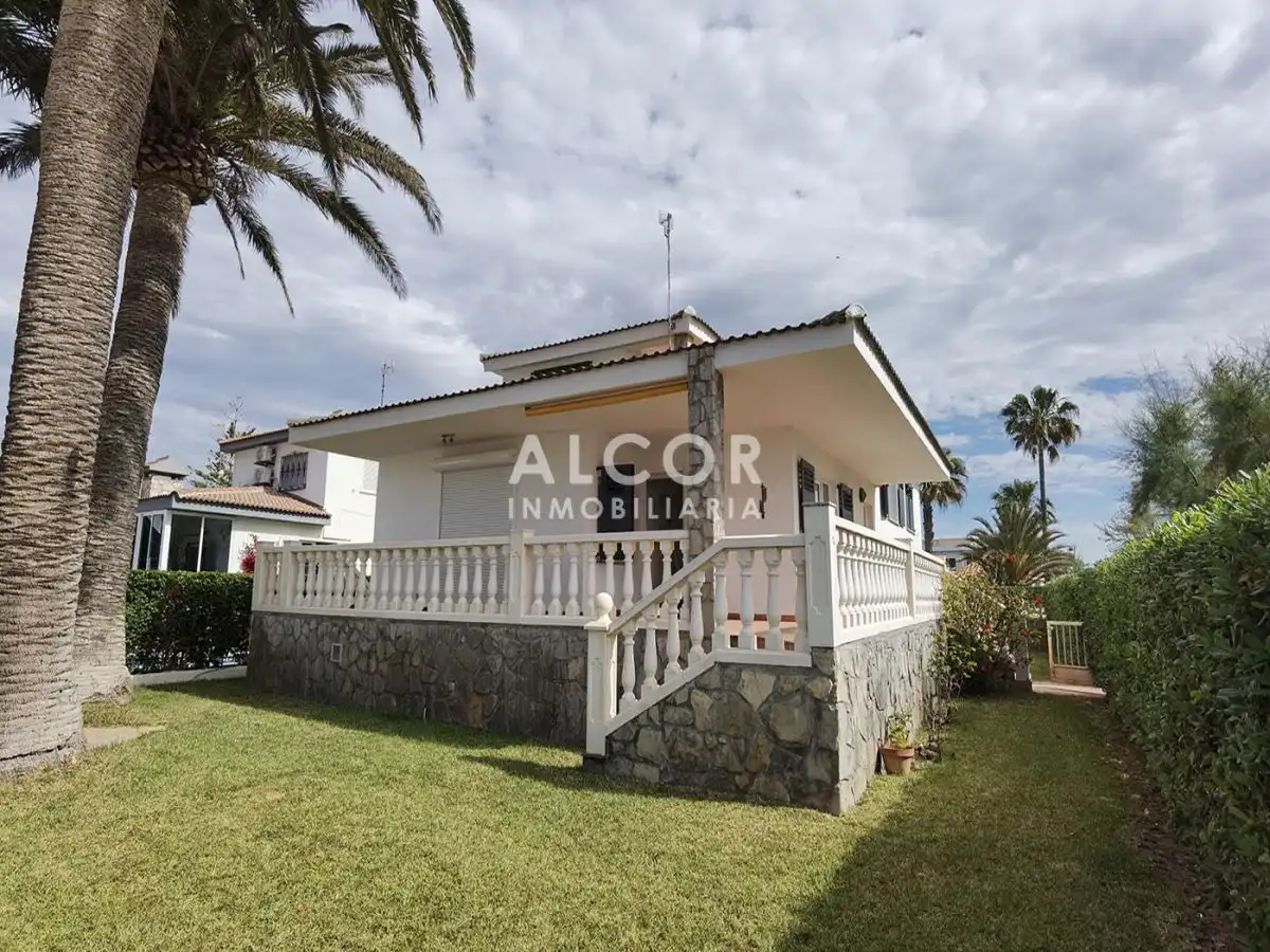 Exterior view of Houses for sale in Peñíscola / Peníscola  with Air Conditioner, Heating and Private garden