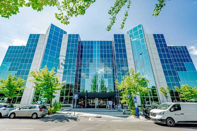 Oficina en Alquiler en Corralejos - Campo de las Naciones