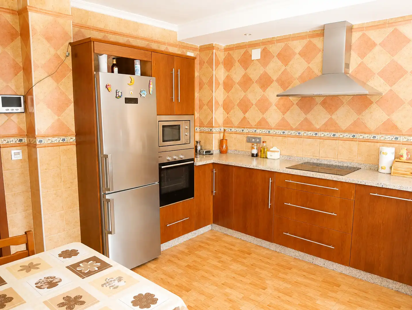 Küche von Wohnung zum Verkauf in Yunquera mit Heizung, Terrasse und Ofen
