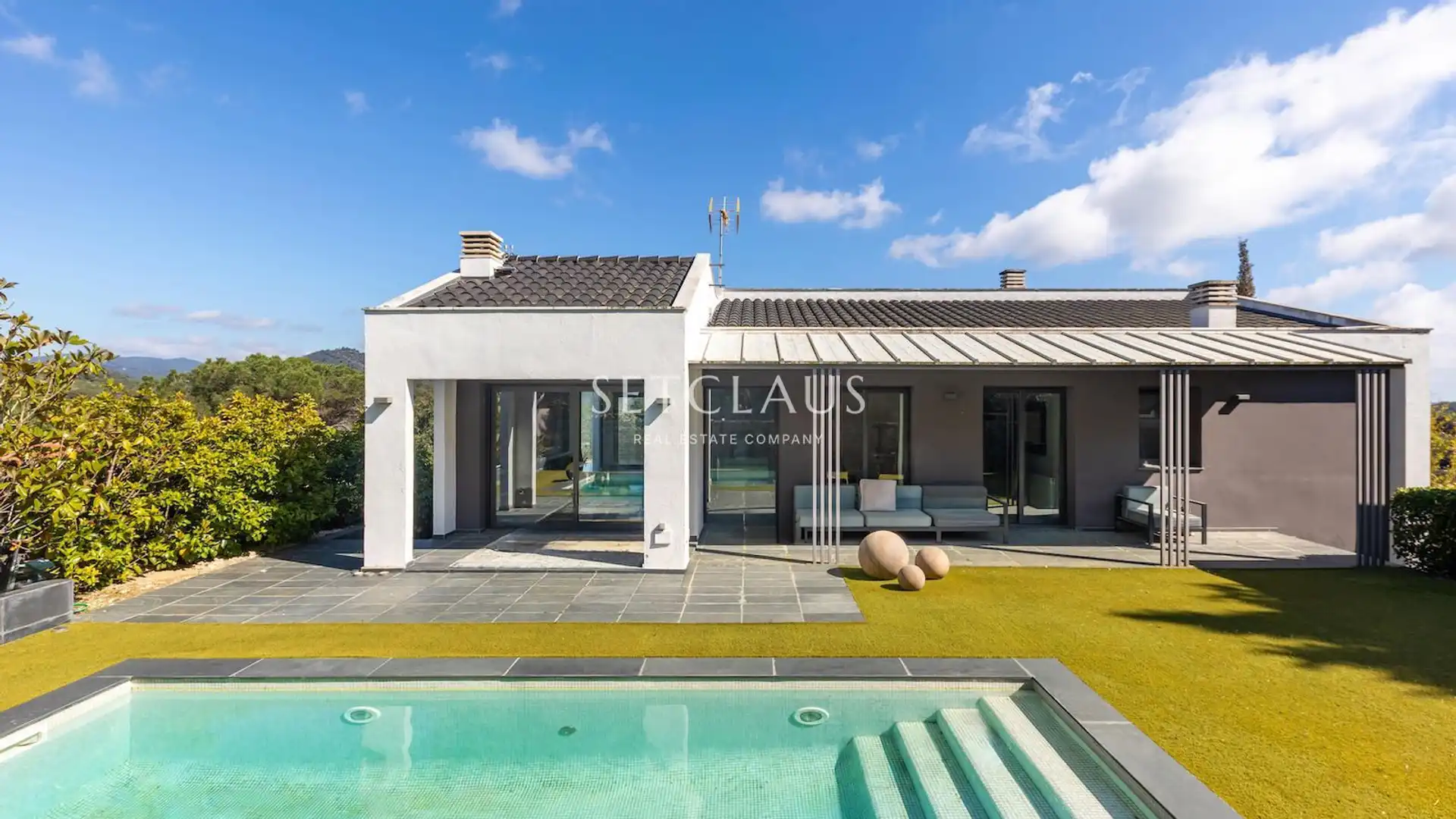 Vista exterior de Casa o xalet en venda en Argentona amb Aire condicionat, Calefacció i Jardí privat