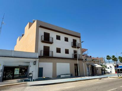 Vista exterior de Pis en venda en Villanueva del Río y Minas amb Terrassa, Traster i Balcó