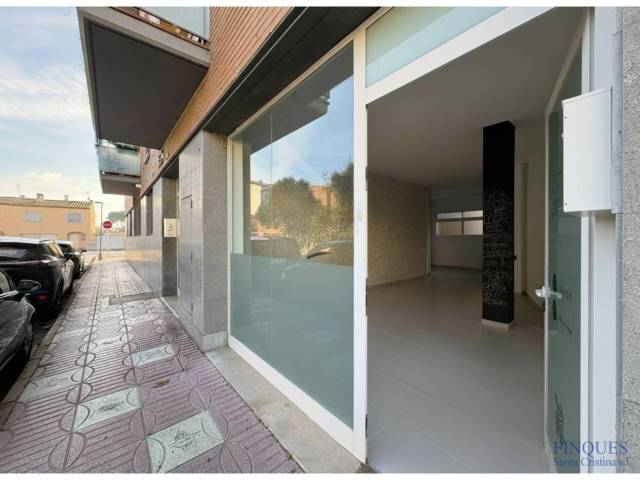 Local comercial en Alquiler en Calle Doctor Martí Casals, 1 en Santa Cristina Poble