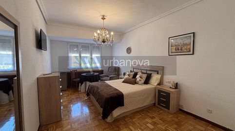 Foto 2 de Piso de alquiler en Gran Via, Logroño