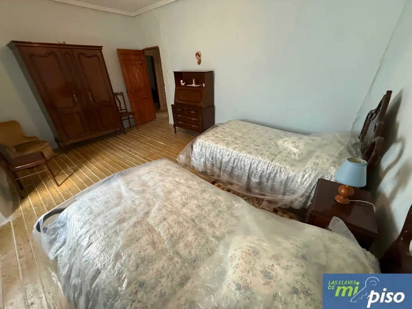 Dormitori de Casa o xalet en venda en Camporredondo amb Jardí privat, Parquet i Terrassa