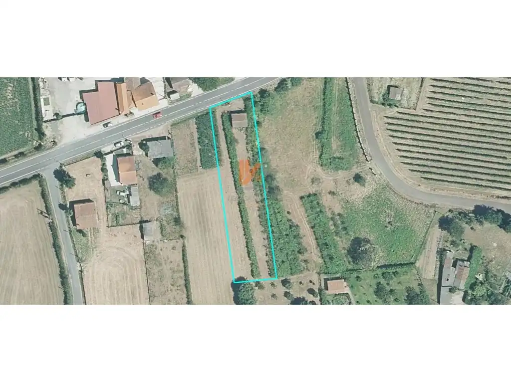 Terreny residencial en venda a AC-241