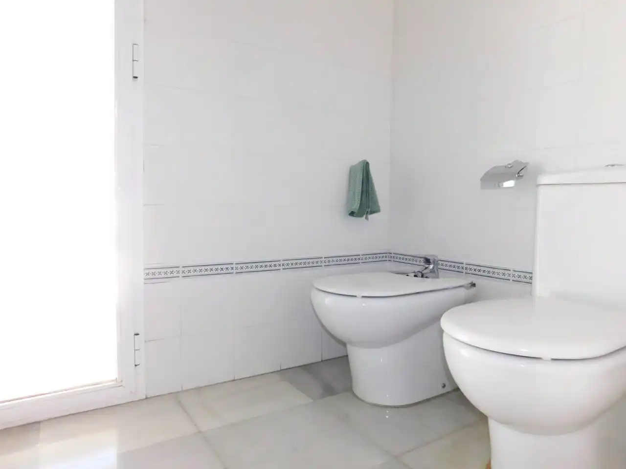 Bany de Casa o xalet en venda en Jerez de la Frontera amb Aire condicionat, Jardí privat i Terrassa