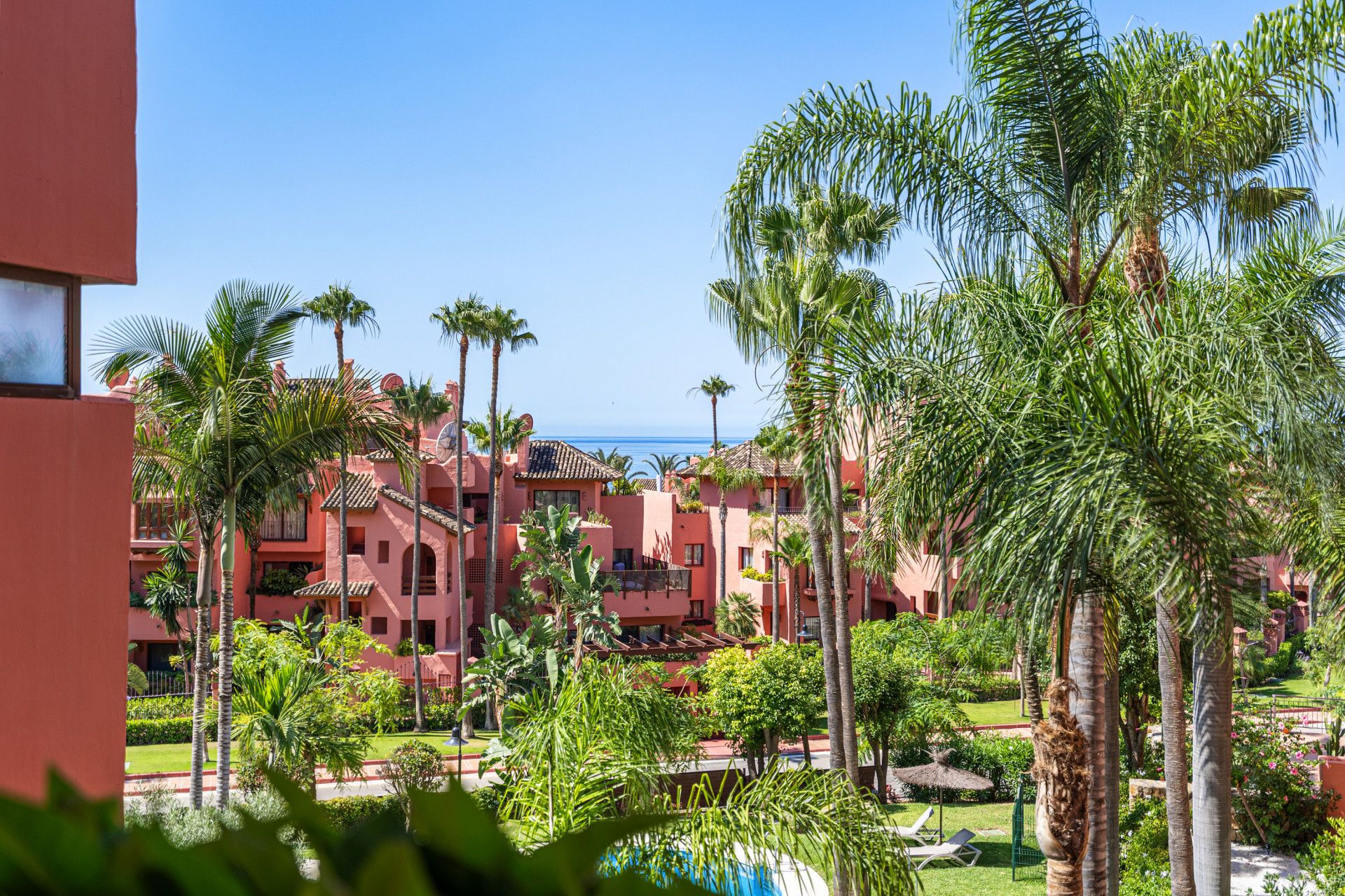 Apartment for sale in Guadalmansa, Selwo, Estepona