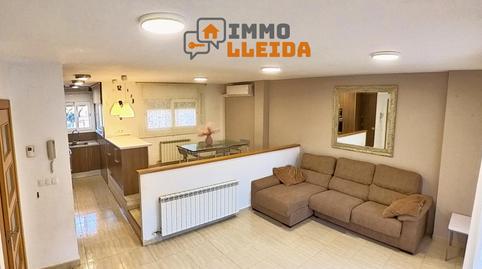 Foto 3 de Casa adosada en venda a Valentí Almirall, 6, Balaguer, Lleida