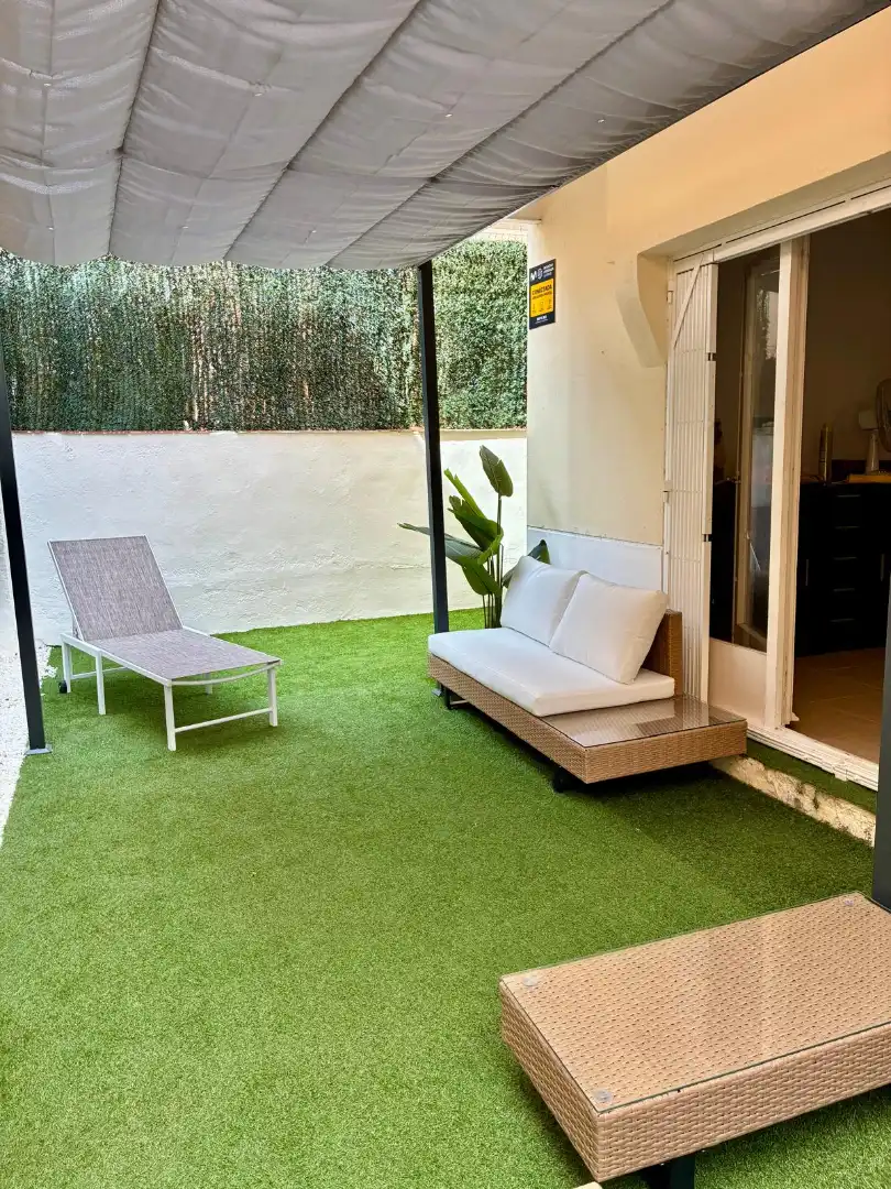 Terraza de Apartamento de alquiler en Calafell con Jardín privado, Amueblado y Horno