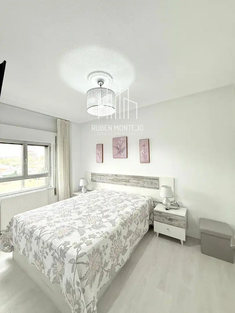 Bedroom of Flat for rent in Salamanca  with Heating, Terrace and Furnished