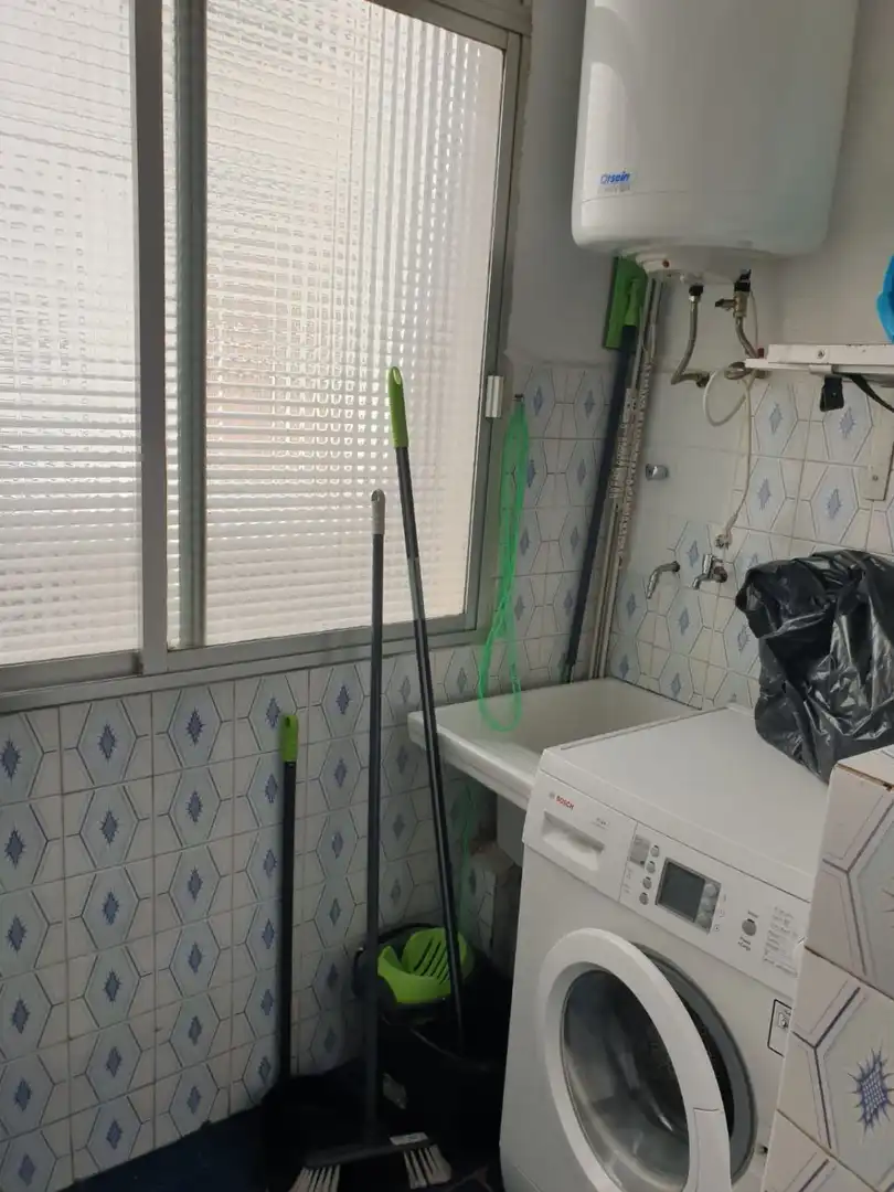 Bathroom of Flat for rent in Jaén  with Air Conditioner, Heating and Terrace