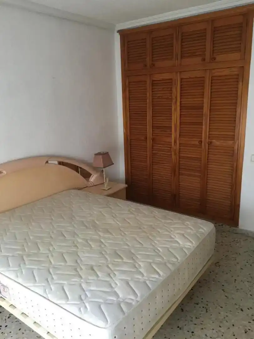 Dormitori de Pis en venda en Alicante / Alacant amb Aire condicionat i Balcó
