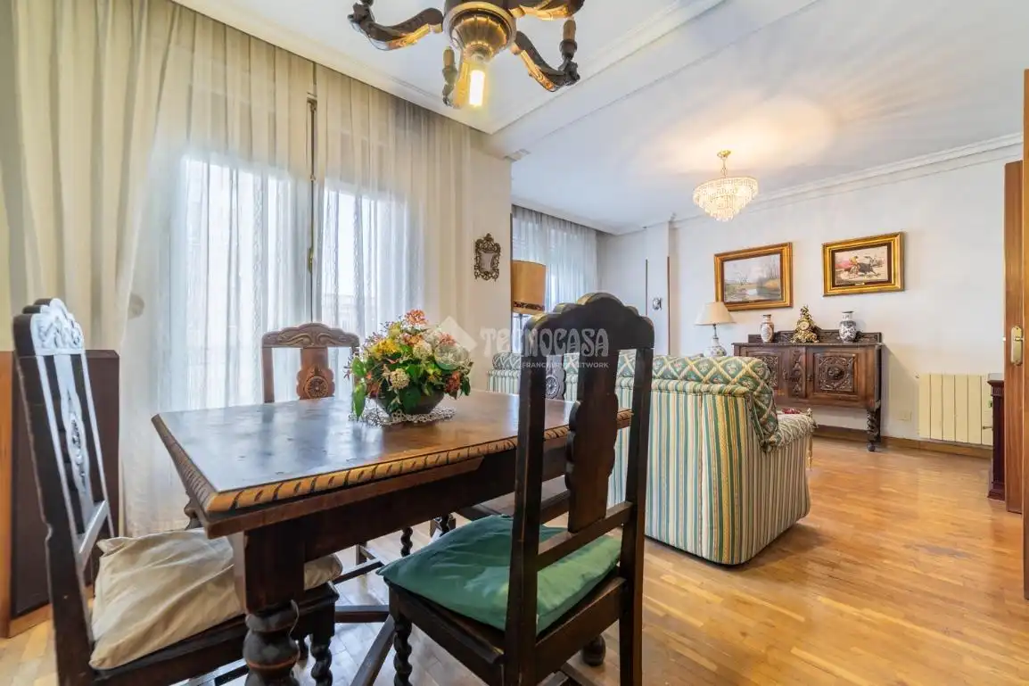 Esszimmer von Wohnung zum Verkauf in Madrid mit Parkett