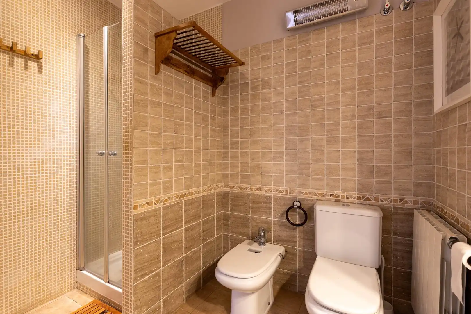 Badezimmer von Haus oder Chalet zum Verkauf in Viladecavalls mit Klimaanlage, Heizung und Privatgarten