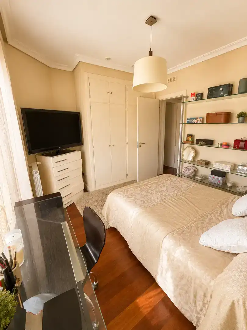 Bedroom of Flat for sale in Majadahonda  with Air Conditioner, Terrace and Swimming Pool