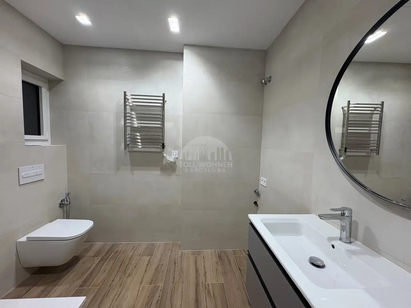 Badezimmer von Wohnung zum Verkauf in Barcelona mit Klimaanlage, Heizung und Möbliert