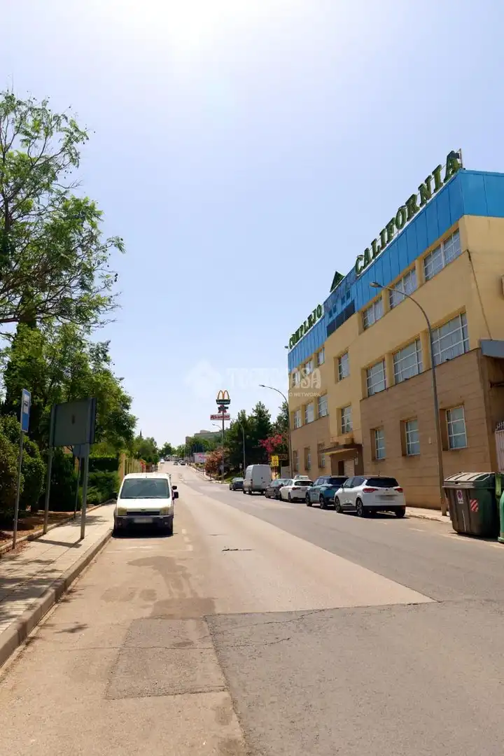 Vista exterior de Piso en venta en Linares