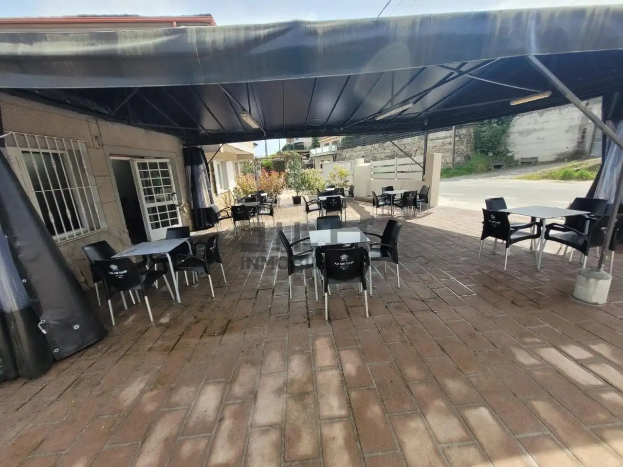 Terraza de Local de alquiler en Coles con Aire acondicionado, Terraza y Amueblado