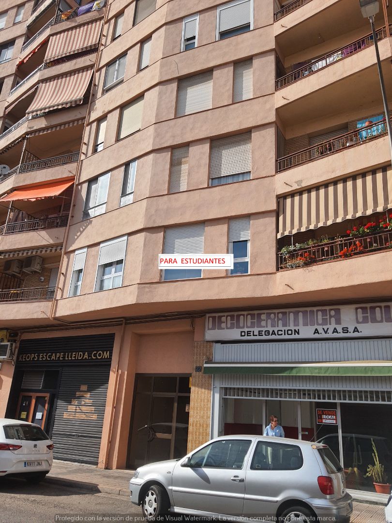 Vista exterior de Pis de lloguer en  Lleida Capital amb Calefacció, Parquet i Moblat