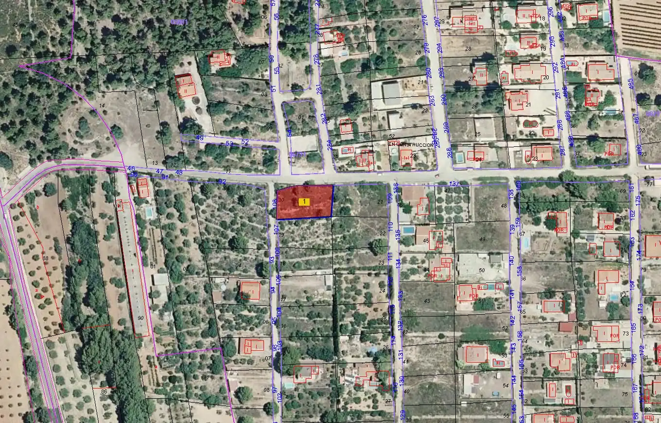Terreny rústic en venda a Urbanización la Foya 108