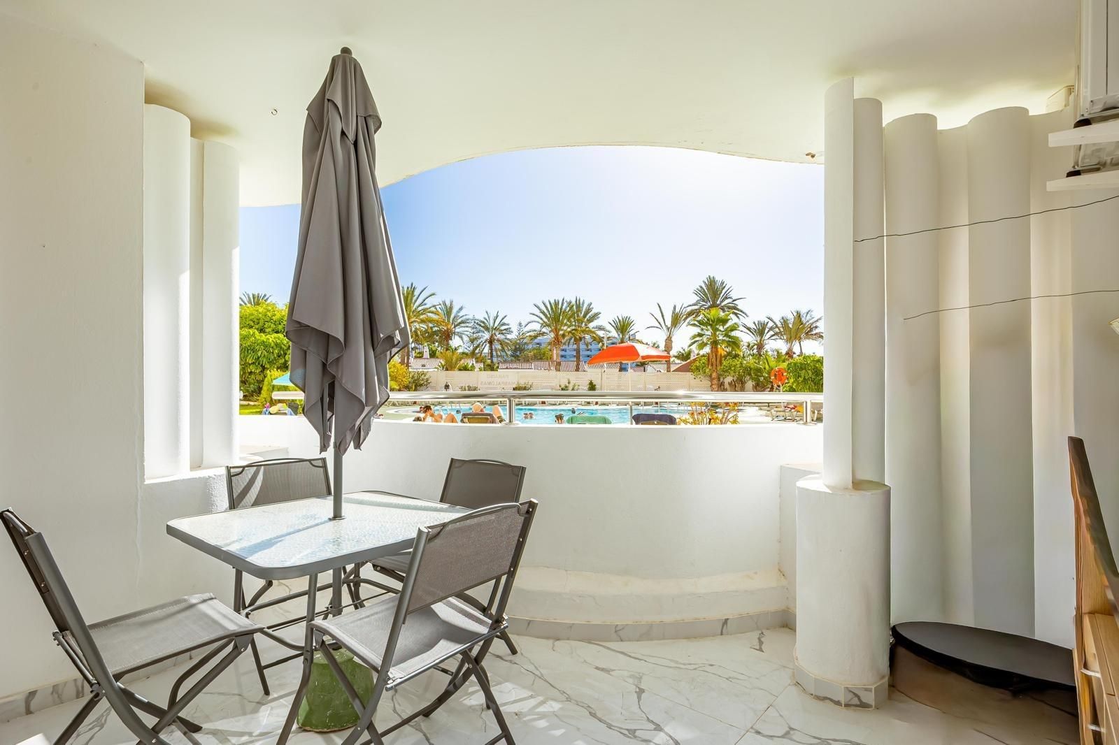 Terraza de Apartamento en venta en San Bartolomé de Tirajana con Aire acondicionado, Jardín privado y Amueblado