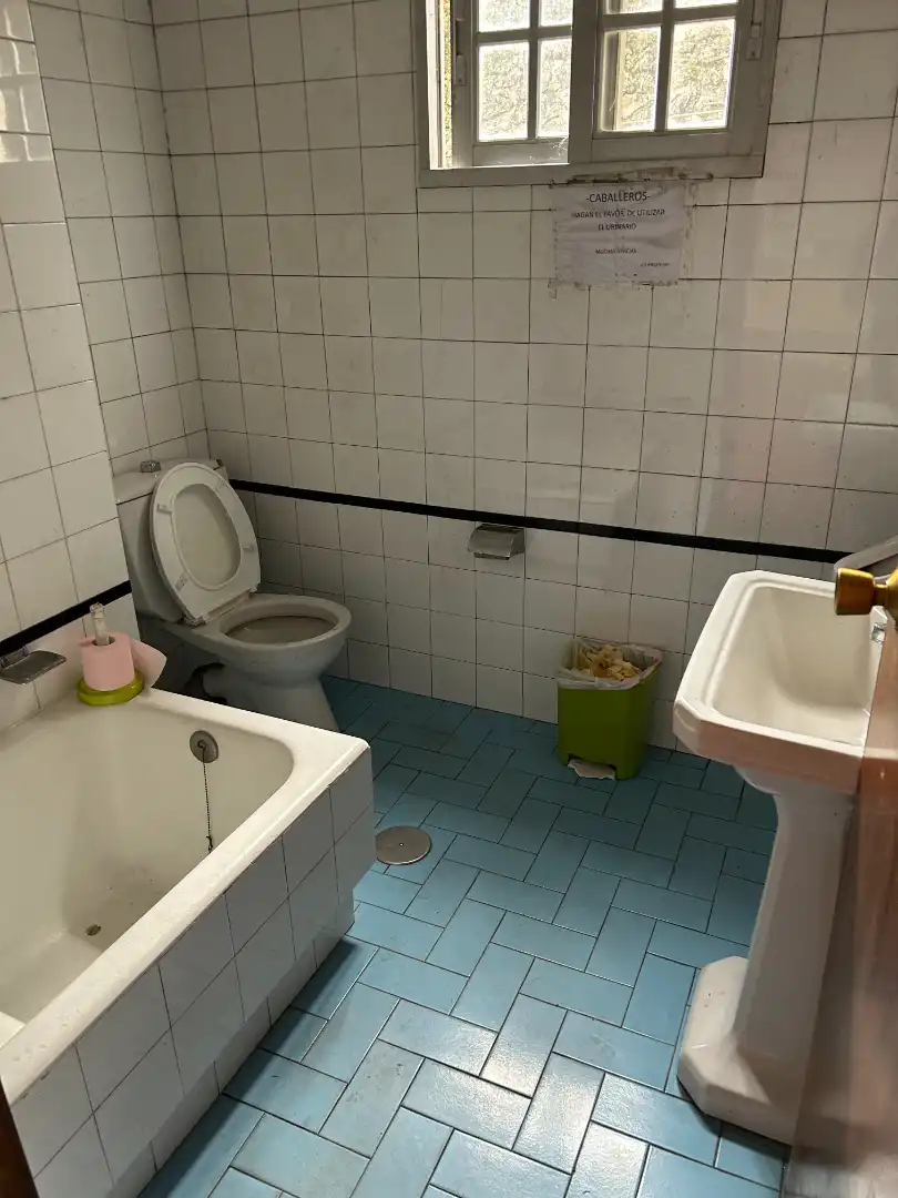 Badezimmer von Haus oder Chalet zum Verkauf in Poio mit Klimaanlage, Heizung und Terrasse