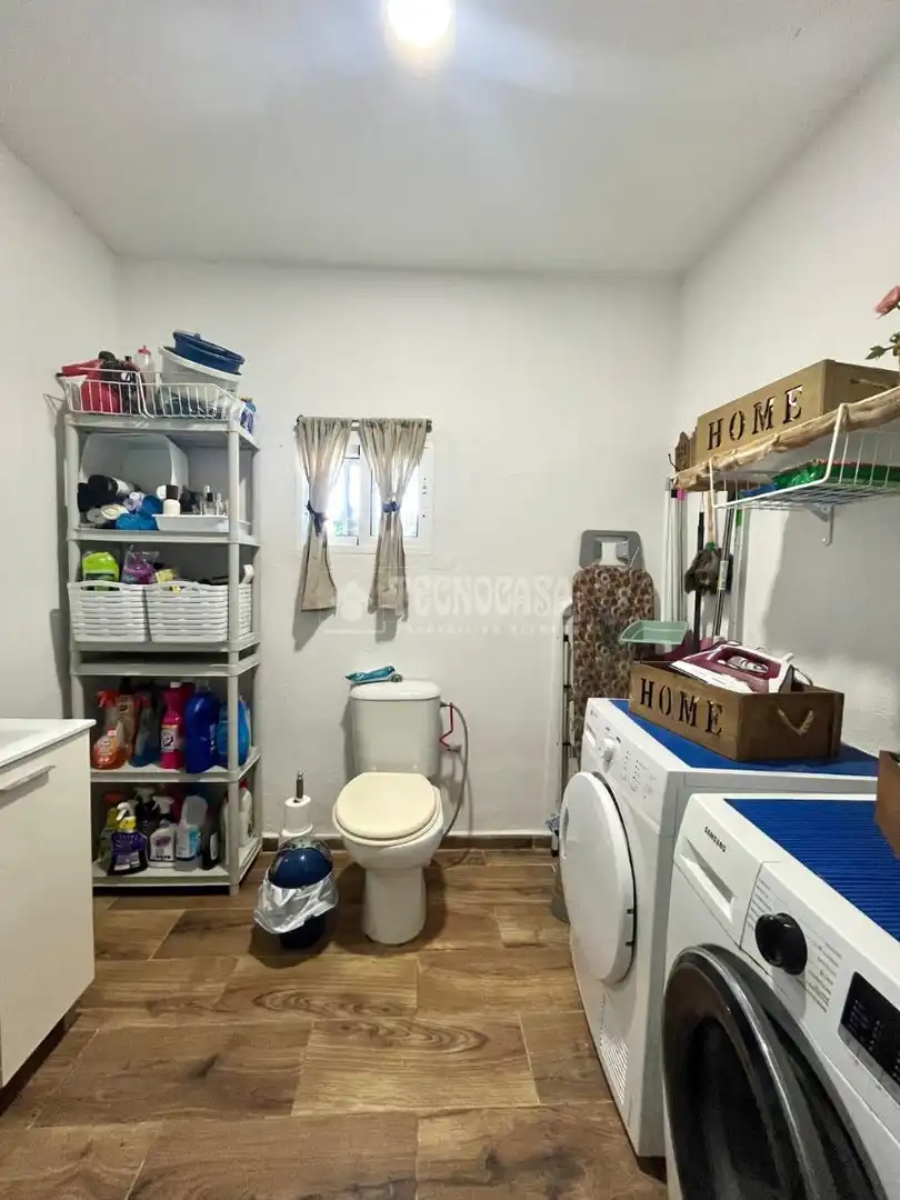 Bathroom of Houses for sale in Jerez de la Frontera