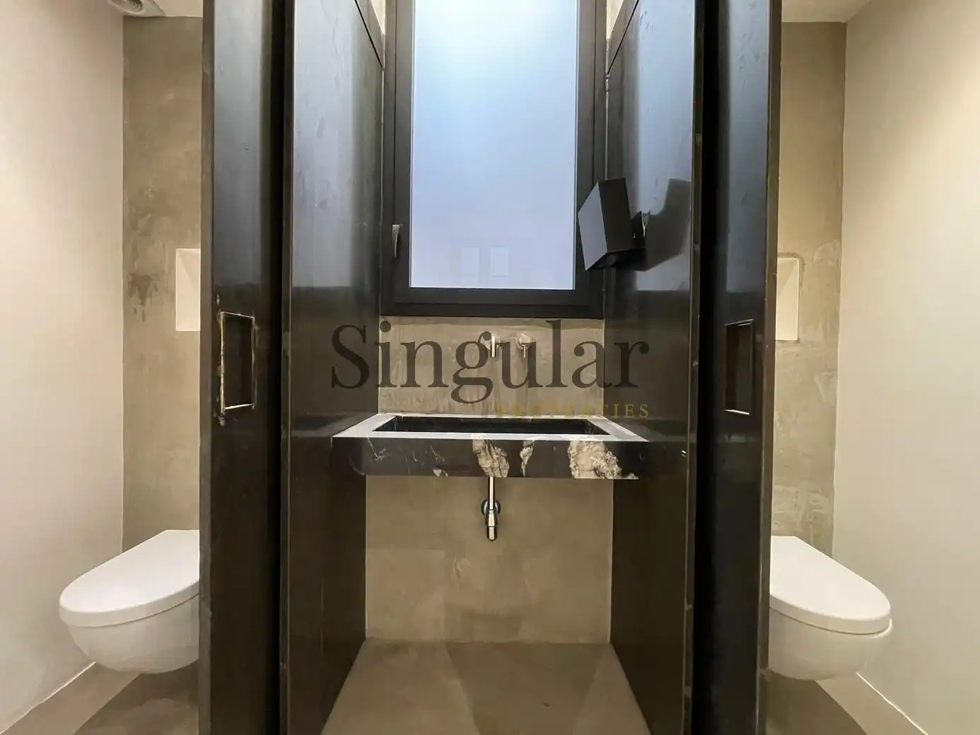 Badezimmer von Büro zur Miete in Barcelona