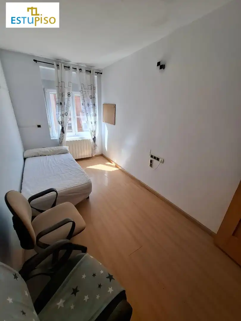 Habitación de Piso en venta en León Capital  con Calefacción