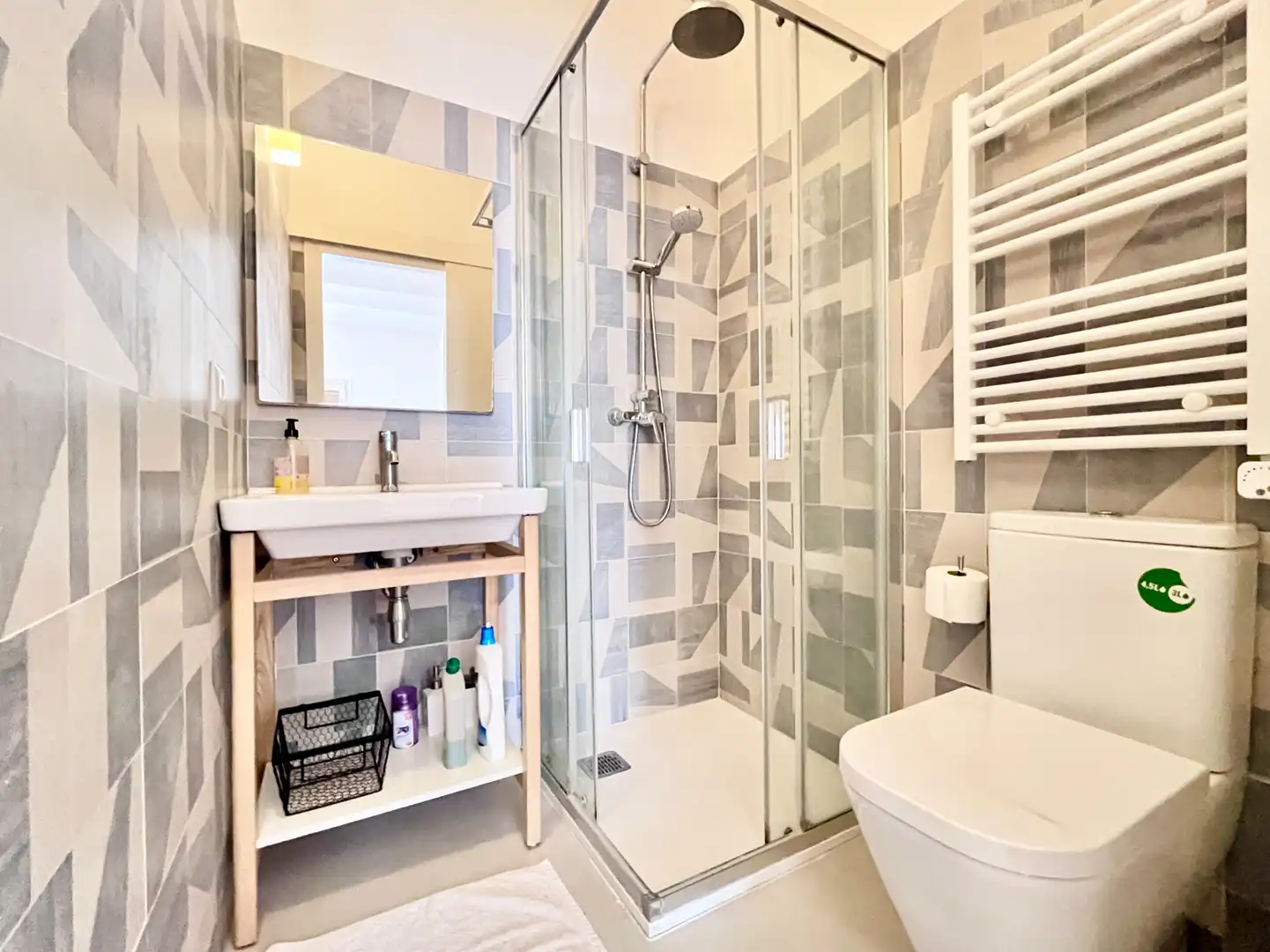 Baño de Piso en venta en Barcelona con Aire acondicionado, Parquet y Amueblado