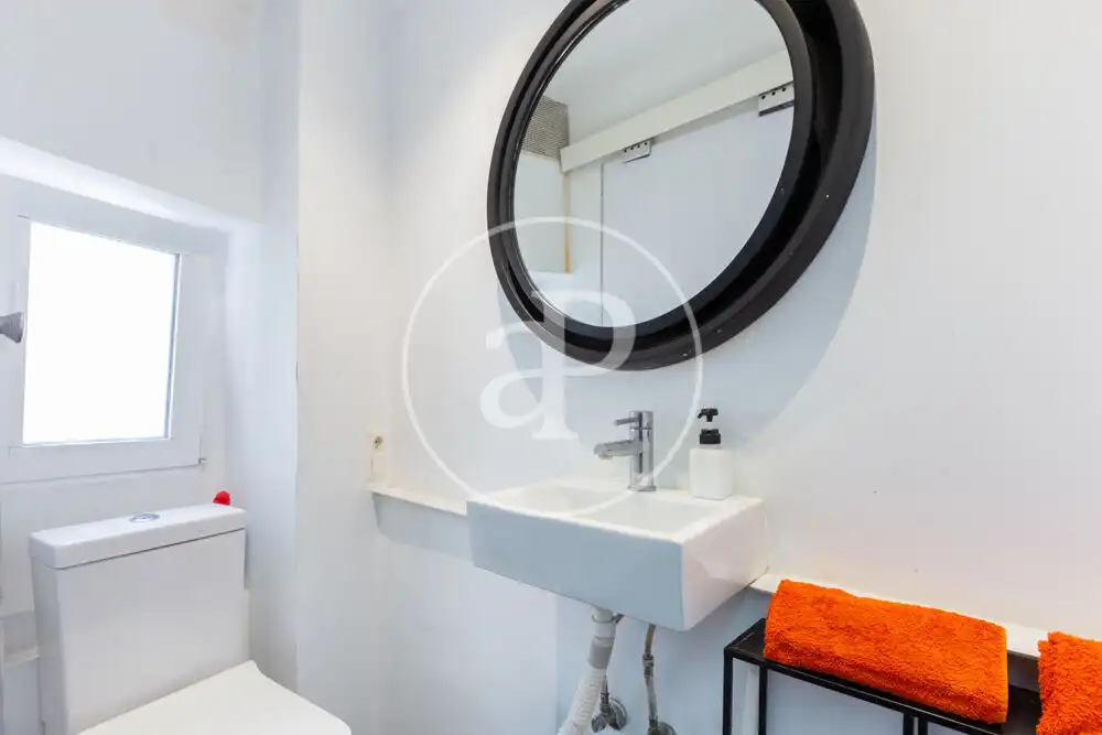 Baño de Piso en venta en Valencia con Aire acondicionado, Calefacción y Terraza